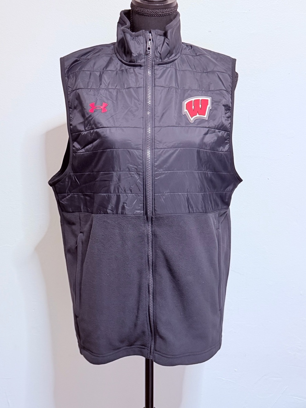 Under Armour Men's Black Quilted Fleece Vest with Red Wisconsin 'W' Patch medium